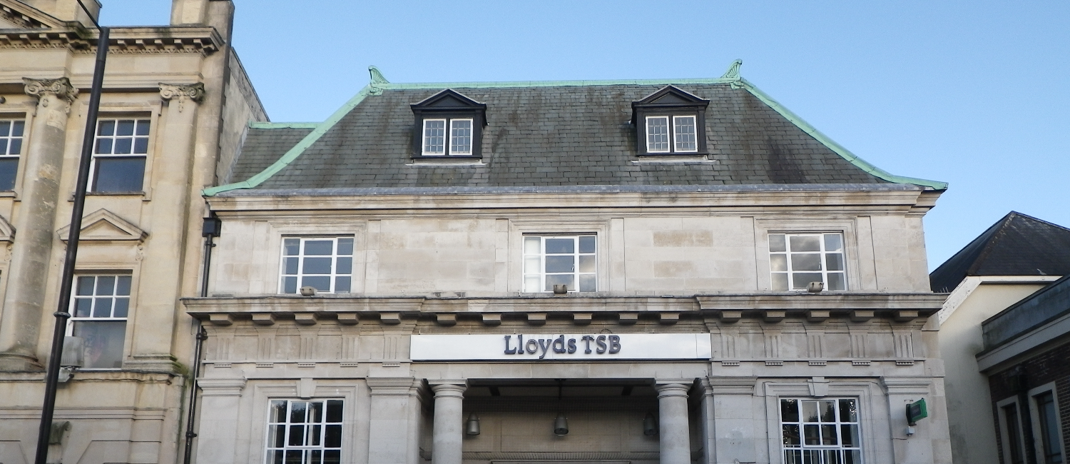 Lloyds bank building in Neath